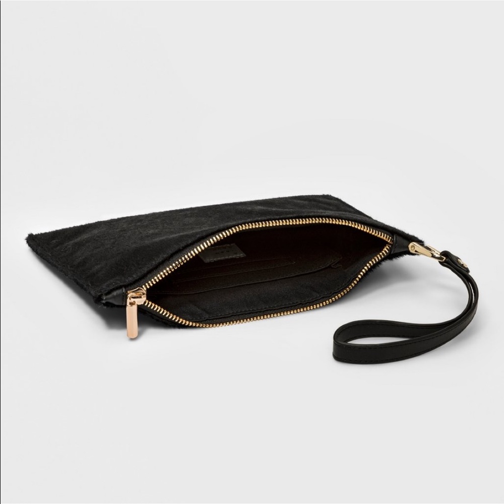 🖤A NEW DAY Wristlet Pouch in Midnight Black NWT
